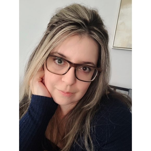 Meet your Posher, Linda - Picture 3 of 3